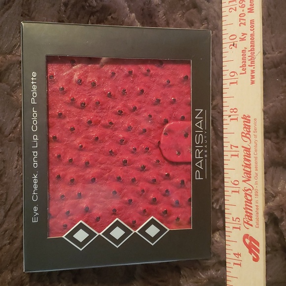 Parisian Eye, check, and lip palette - Picture 4 of 6